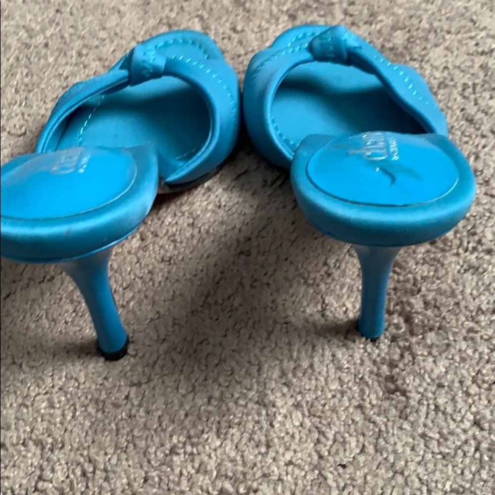 Charlies David Ladies Blue Heels - Picture 2 of 3